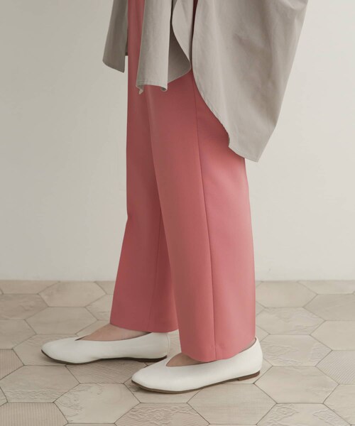 URBAN RESEARCH DOORS（アーバンリサーチドアーズ）の「カラーストレッチトラウザー（その他・レディース・GREEN/PINK/BLUE・0/1）」の6枚目の写真