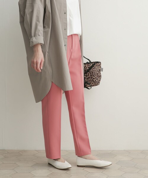 URBAN RESEARCH DOORS（アーバンリサーチドアーズ）の「カラーストレッチトラウザー（その他・レディース・GREEN/PINK/BLUE・0/1）」の3枚目の写真