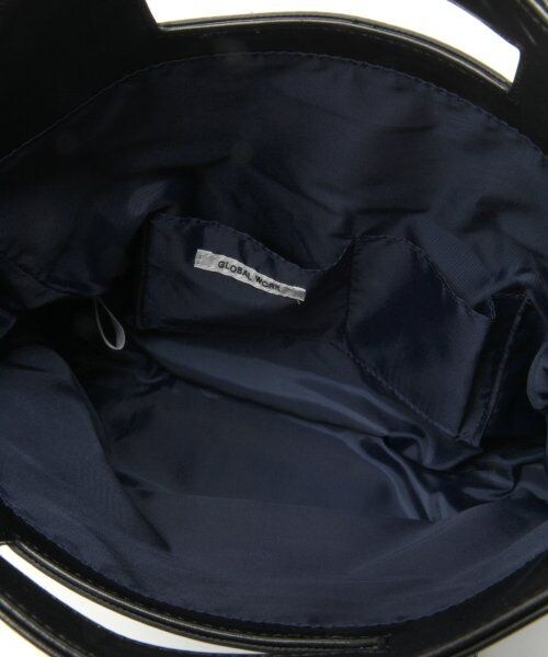 GLOBAL WORK(グローバルワーク)の「スクエアハンドルクラッチ(バッグ・レディース・ブラック09/シルバー12/レッド35/レオパード58・ONE SIZE)」の9枚目の写真