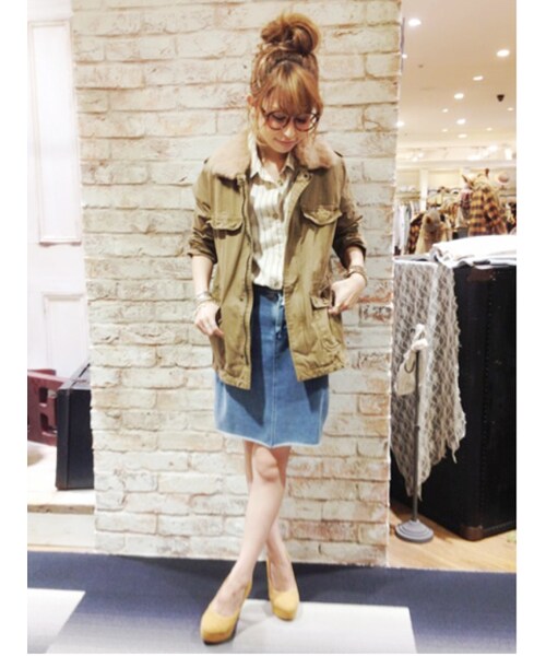 Ungrid(アングリッド)の「ファー衿ミリタリーコート(ジャケット/アウター・レディース・カーキ/キャメル・S/M)」の3枚目の写真