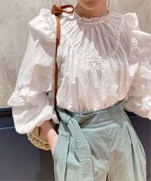 IENA（イエナ）の「《予約》IENA LA BOUCLE コットンドビー フリルブラウス◆（その他）」