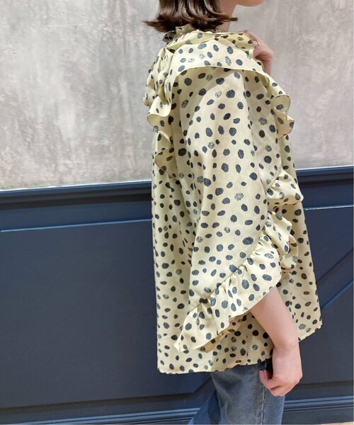 IENA LA BOUCLE レオパード　シフォン　フリル　ブラウス IENA（イエナ）の「《予約》IENA LA BOUCLE レオパード フリル