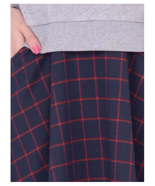 TITTY&CO.（ティティーアンドコー）の「チェックミディスカート（スカート・レディース・ブラック/グレー/ネイビー・S/M）」の7枚目の写真