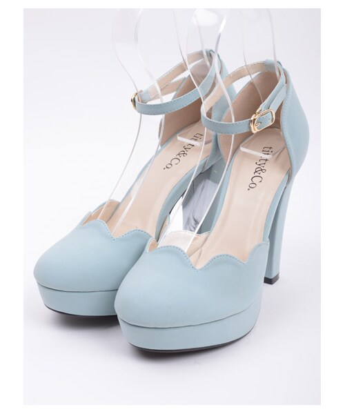 TITTY&CO.（ティティーアンドコー）の「スカラップパンプス（シューズ・レディース・ブラック/ブルー/ピンク・S/M/L）」の2枚目の写真