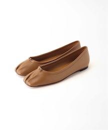 LE TALON GRISE レザースクエアプリーツフラット　ルタロン　23㎝ LE TALON（ルタロン）の「GRISE レザースクエアプリーツフラット