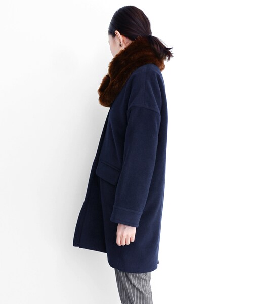 KBF(ケイビーエフ)の「皮草披肩繭型大衣(ジャケット/アウター・レディース・灰駝雙色/藏青棕雙色/炭黑膚雙色・one)」の21枚目の写真