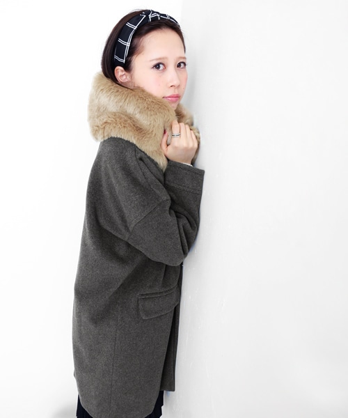 KBF(ケイビーエフ)の「皮草披肩繭型大衣(ジャケット/アウター・レディース・灰駝雙色/藏青棕雙色/炭黑膚雙色・one)」の10枚目の写真