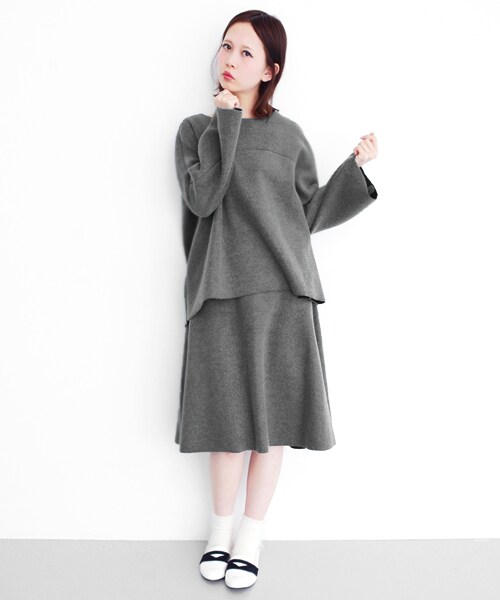 KBF(ケイビーエフ)の「超寬鬆套衫(トップス・レディース・黃色/藏青色/淺灰色・one)」の15枚目の写真