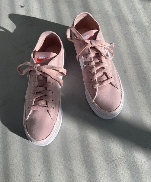 NIKE（ナイキ）の「NIKE コートレガシーキャンバス（その他・レディース・ホワイト/ピンクオックスフォ・23.5/24/24.5）」の2枚目の写真