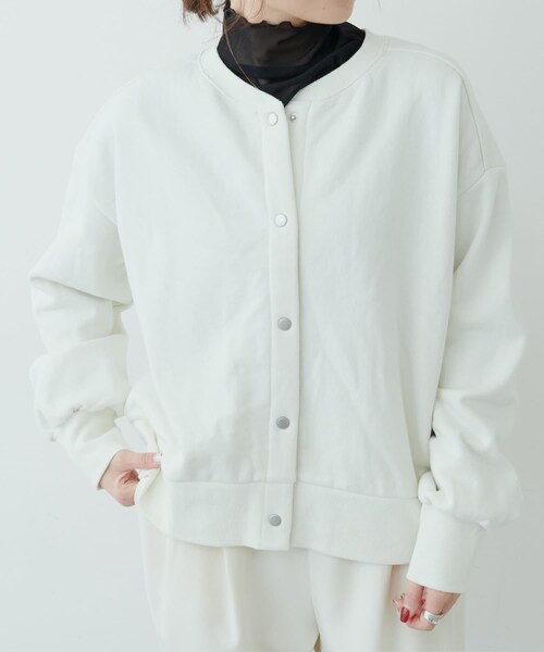 PUAL CE CIN(ピュアルセシン)の「裏起毛ショートブルゾン(カーディガン/ボレロ・レディース・ネイビー/グレイッシュベージュ/ブラック/オフホワイト/ベージュ/ピンク・FREE)」の3枚目の写真