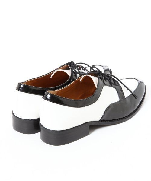 JEANASIS（ジーナシス）の「【先行予約】ポインテットレースUPシューズ（シューズ・レディース・ホワイト×ブラック/ブラック・M(23-23.5)/Ｌ(24-24.5)）」の3枚目の写真