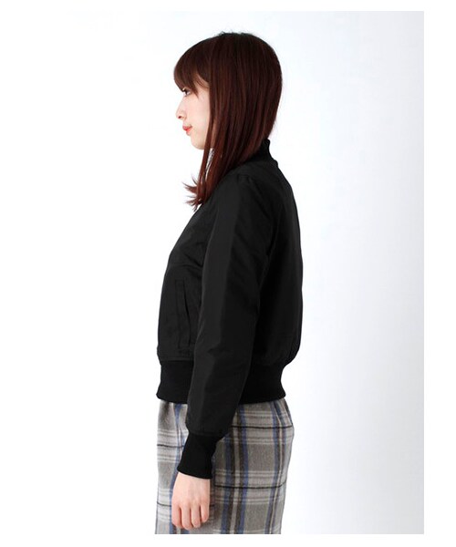E hyphen world gallery(イーハイフンワールドギャラリー)の「ショートブルゾン(ブルゾン ・レディース・ブラック/カーキ/ネイビー・F)」の5枚目の写真