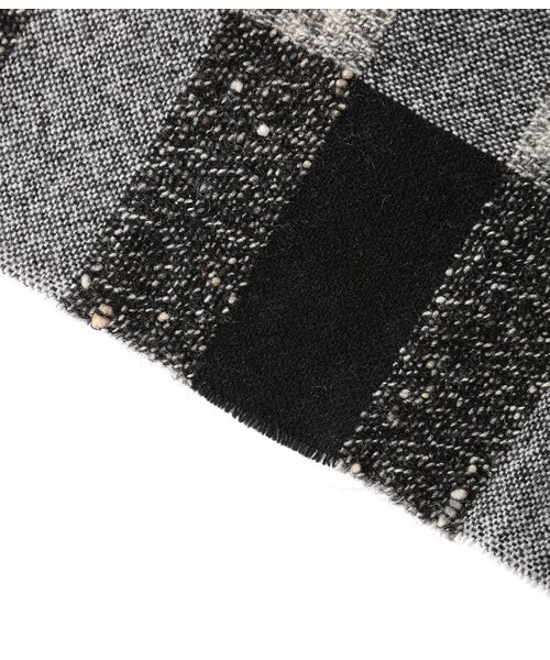 JUNMEN（ジュンメン）の「変形ブロックチェックマフラー（ストール/マフラー・メンズ・ブラック/ダークブラウン・F）」の6枚目の写真