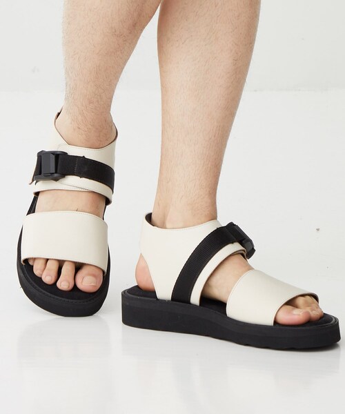 STUDIOUS(ステュディオス)の「コンフォート レザーサンダル(その他シューズ・メンズ・O.WHT/BLK・1/2/3)」の1枚目の写真