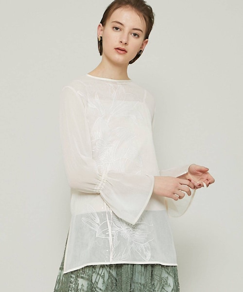 Ameri(アメリ)の「アデラシアートップ(シャツ/ブラウス・レディース・WHT/BLK・FREE)」の1枚目の写真