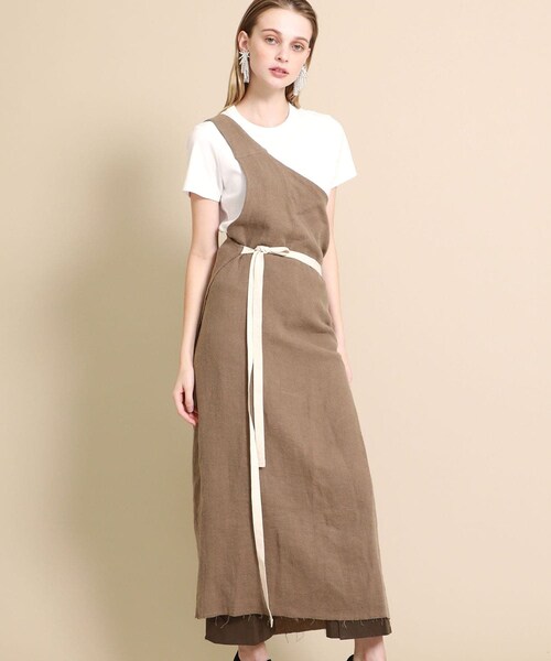 Uhr（ウーア）の「【40%OFF】ブッチャーエプロンドレス（ワンピース