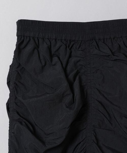 JEANASIS（ジーナシス）の「ナイロンシャーリングスカート（スカート・レディース・ブラック(09)/グレー(12)・FREE）」の11枚目の写真