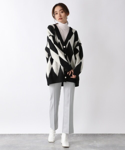 JEANASIS(ジーナシス)の「サスティナブルウールライクカラーフレアパンツ(パンツ・レディース・ブラック(09)/ライトグレー(11)/ピンク(27)/グリーン(73)・S/M)」の8枚目の写真