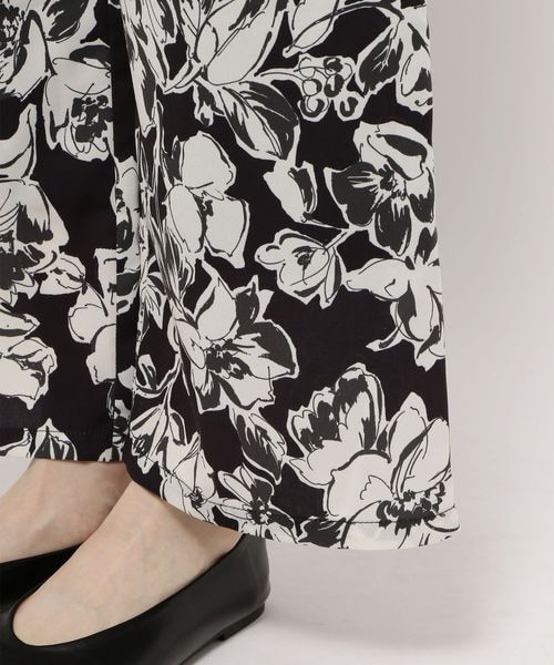 LEPSIM（レプシィム）の「ハナガラプリントパンツ（パンツ・レディース・ブラック09/イエロー63/ブルー83・FREE SIZE）」の13枚目の写真