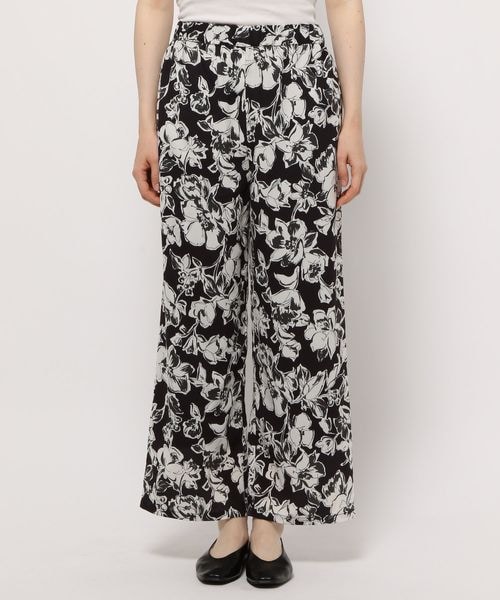 LEPSIM（レプシィム）の「ハナガラプリントパンツ（パンツ・レディース・ブラック09/イエロー63/ブルー83・FREE SIZE）」の8枚目の写真