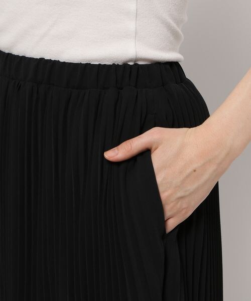 LEPSIM（レプシィム）の「ランダムヘンカプリーツスカート（スカート・レディース・ブラック09/グレージュ13/ブルー82・FREE SIZE）」の15枚目の写真