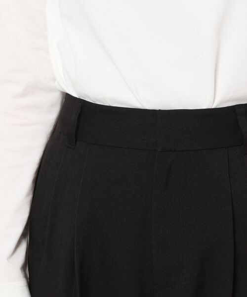 LOWRYS FARM（ローリーズファーム）の「ラクビショートパンツ（パンツ・レディース・アイボリー08/ブラック09/ブラウン53・WEB限定S/F）」の7枚目の写真