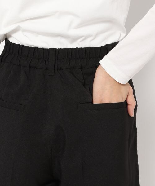 LOWRYS FARM（ローリーズファーム）の「ラクビショートパンツ（パンツ・レディース・アイボリー08/ブラック09/ブラウン53・WEB限定S/F）」の10枚目の写真