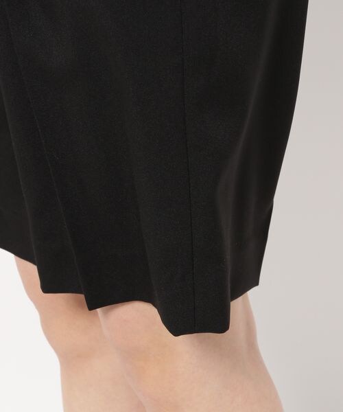 LOWRYS FARM（ローリーズファーム）の「ラクビショートパンツ（パンツ・レディース・アイボリー08/ブラック09/ブラウン53・WEB限定S/F）」の9枚目の写真