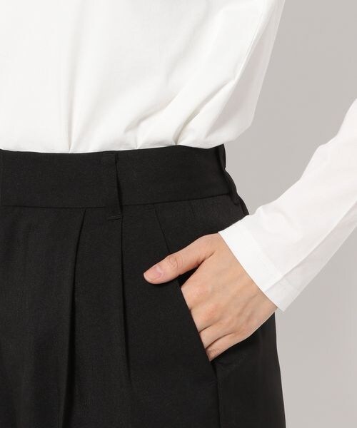 LOWRYS FARM（ローリーズファーム）の「ラクビショートパンツ（パンツ・レディース・アイボリー08/ブラック09/ブラウン53・WEB限定S/F）」の8枚目の写真