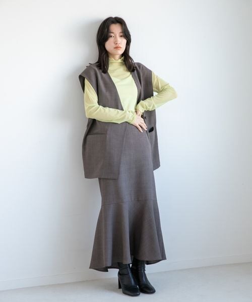 LOWRYS FARM（ローリーズファーム）の「チュールハイネックＬＳ（トップス・レディース・オフ05/ブラック09/グレー柄10/グリーン72・F）」の10枚目の写真