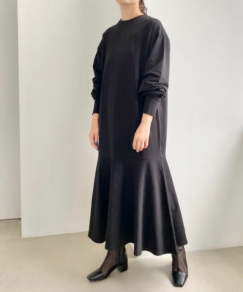 LOWRYS FARM（ローリーズファーム）の「マーメイドフレアワンピース（ワンピース/ドレス・レディース・アイボリー08/ブラック09/グレー18/パープル95・F）」の2枚目の写真