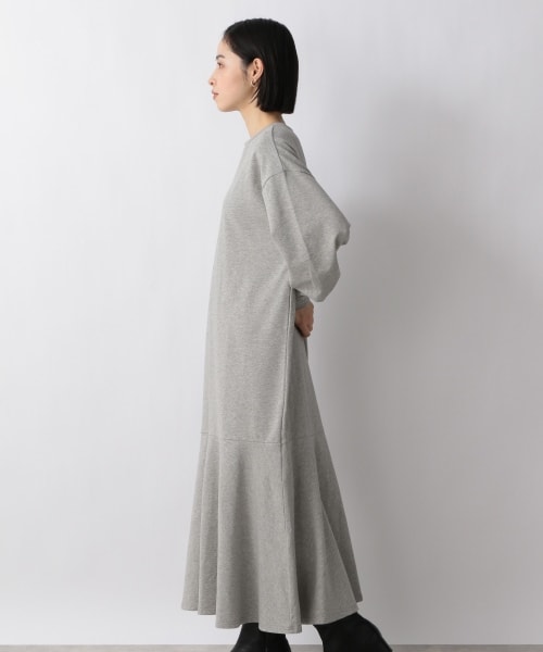 LOWRYS FARM（ローリーズファーム）の「マーメイドフレアワンピース（ワンピース/ドレス・レディース・アイボリー08/ブラック09/グレー18/パープル95・F）」の17枚目の写真