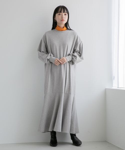 LOWRYS FARM（ローリーズファーム）の「マーメイドフレアワンピース（ワンピース/ドレス・レディース・アイボリー08/ブラック09/グレー18/パープル95・F）」の8枚目の写真