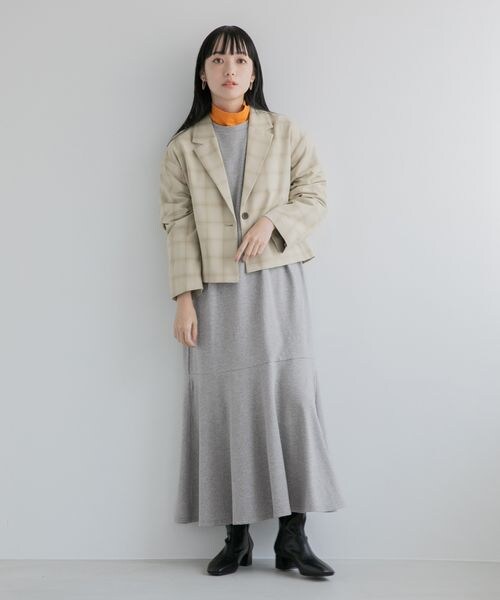 LOWRYS FARM（ローリーズファーム）の「マーメイドフレアワンピース（ワンピース/ドレス・レディース・アイボリー08/ブラック09/グレー18/パープル95・F）」の5枚目の写真