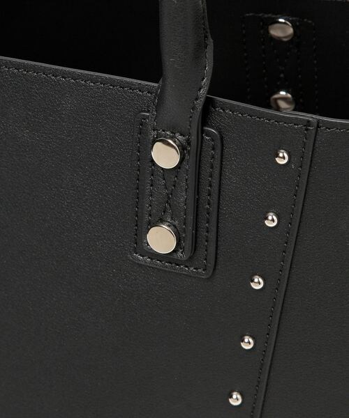 PAGEBOY（ページボーイ）の「モードスタッズトートバッグ（バッグ・レディース・オフホワイト05/ブラック09/シルバー12・FREE）」の17枚目の写真