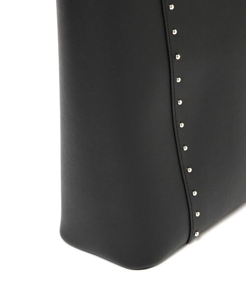 PAGEBOY（ページボーイ）の「モードスタッズトートバッグ（バッグ・レディース・オフホワイト05/ブラック09/シルバー12・FREE）」の20枚目の写真