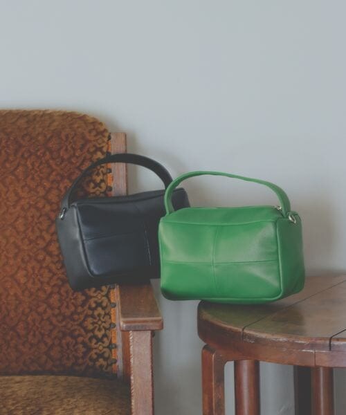 PAGEBOY（ページボーイ）の「2wayレザーバック（バッグ・レディース・ブラック09/グリーン74・FREE）」の2枚目の写真