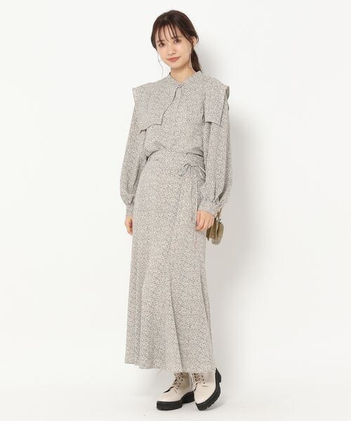 mysty woman（ミスティウーマン）の「ソフト花柄マーメイドスカート（スカート・レディース・ブラック09/ライトベージュ51/ミモザイエロー65・F）」の10枚目の写真