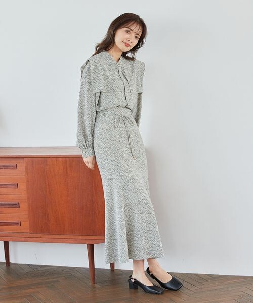 mysty woman（ミスティウーマン）の「ソフト花柄マーメイドスカート（スカート・レディース・ブラック09/ライトベージュ51/ミモザイエロー65・F）」の8枚目の写真