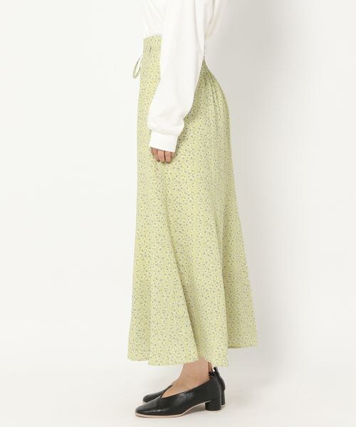 mysty woman（ミスティウーマン）の「ソフト花柄マーメイドスカート（スカート・レディース・ブラック09/ライトベージュ51/ミモザイエロー65・F）」の14枚目の写真