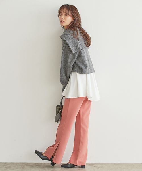 mysty woman(ミスティウーマン)の「カラバリフレアスリットパンツ(パンツ・レディース・アイボリー08/ブラック09/【WEB限定】ピンク25/ローズピンク28/【WEB限定】ベージュ52/アップルグリーン72/【WEB限定】サックスブルー82・S/M/L)」の20枚目の写真