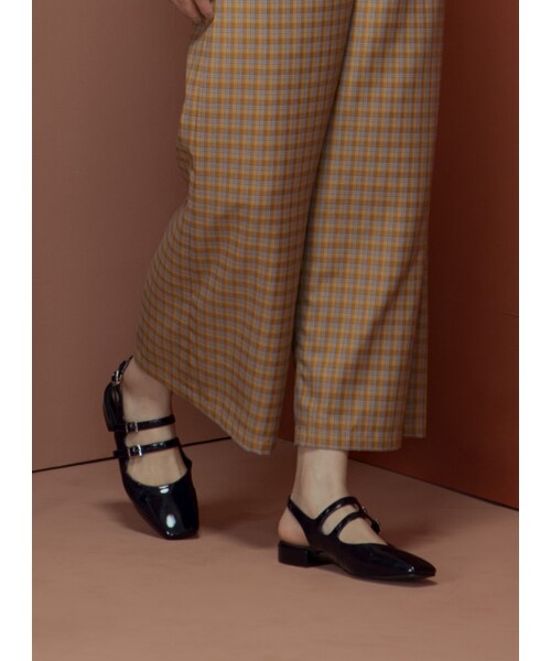 Marjorie（マージョリー）の「春日微醺，方頭雙扣帶真皮瑪珍涼鞋（シューズ・レディース・藍/杏・230/235/240/245/250）」の3枚目の写真