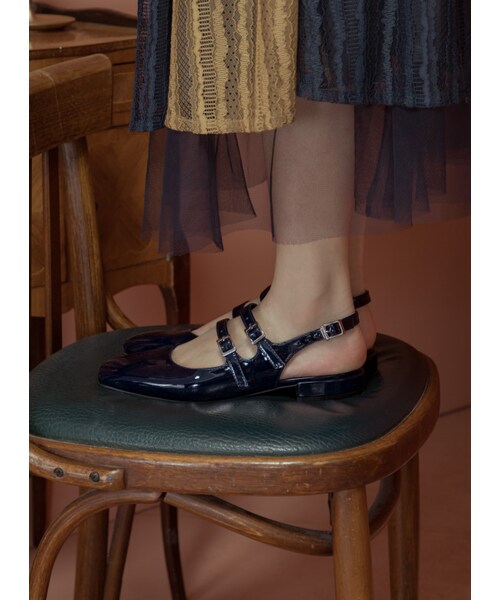 Marjorie（マージョリー）の「春日微醺，方頭雙扣帶真皮瑪珍涼鞋（シューズ・レディース・藍/杏・230/235/240/245/250）」の4枚目の写真