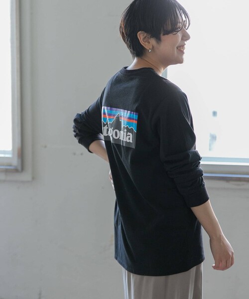 patagonia（パタゴニア）の「patagonia Long-Sleeve P-6 Logo Re-T-Shirts（その他・メンズ・WHI/GLH/CNY/BLK・S/M/L）」の2枚目の写真
