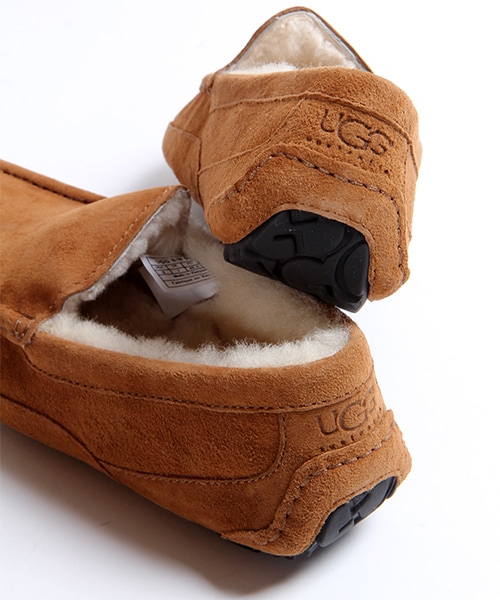 UGG(アグ)の「MENS ASCOT(シューズ・メンズ・ブラウン系その他/ダークブラウン・8/9)」の5枚目の写真