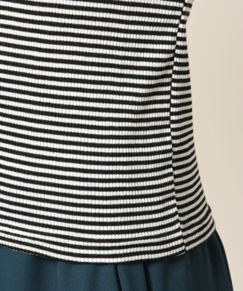 LOWRYS FARM(ローリーズファーム)の「テレコHIネックプルオーバーロングスリーブ2(トップス・レディース・オフ/ブラック/オフ×ブラック/グレー/ベージュ×ブラック・M/L)」の13枚目の写真