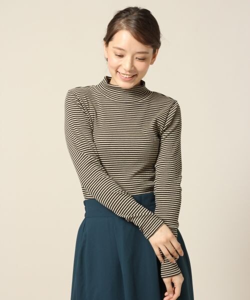 LOWRYS FARM(ローリーズファーム)の「テレコHIネックプルオーバーロングスリーブ2(トップス・レディース・オフ/ブラック/オフ×ブラック/グレー/ベージュ×ブラック・M/L)」の4枚目の写真