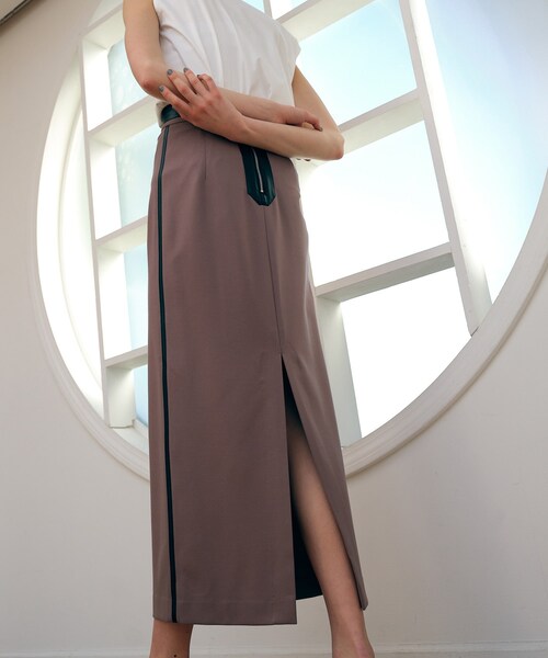city(シティ)の「スムースタイトストレッチスカート(スカート・レディース・BLK/BRN/GRN・1/2)」の3枚目の写真
