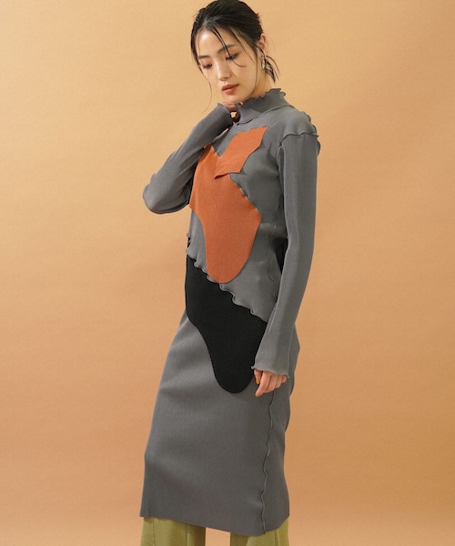 kotohayokozawa（コトハヨコザワ）の「ロングスリーブハイネックドレス  