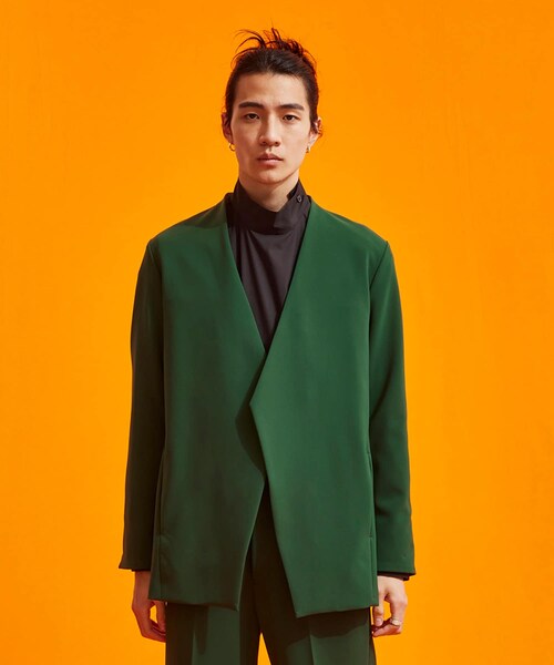 UNITED TOKYO（ユナイテッドトウキョウ）の「カッティングノーカラー